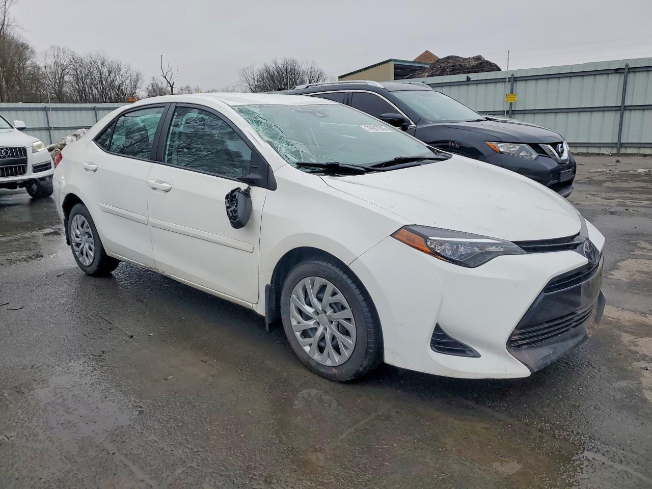 2017 TOYOTA COROLLA LE photo 4