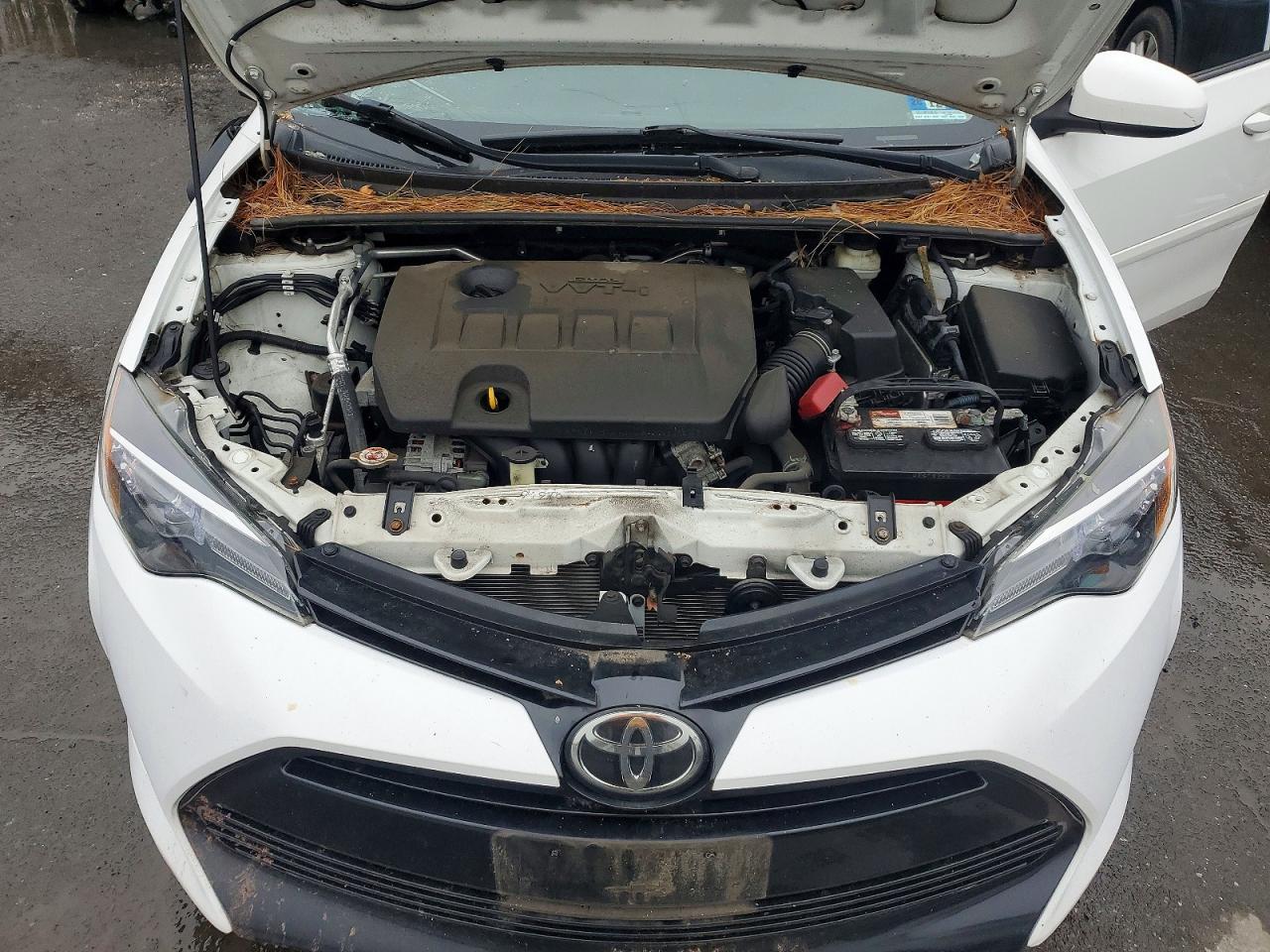 2017 TOYOTA COROLLA LE photo 11