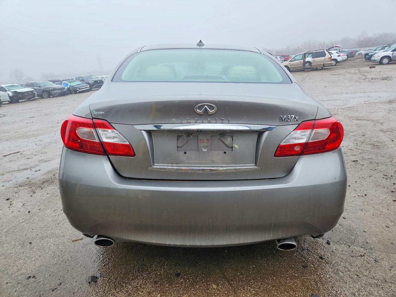 2012 INFINITI M37 X photo 11