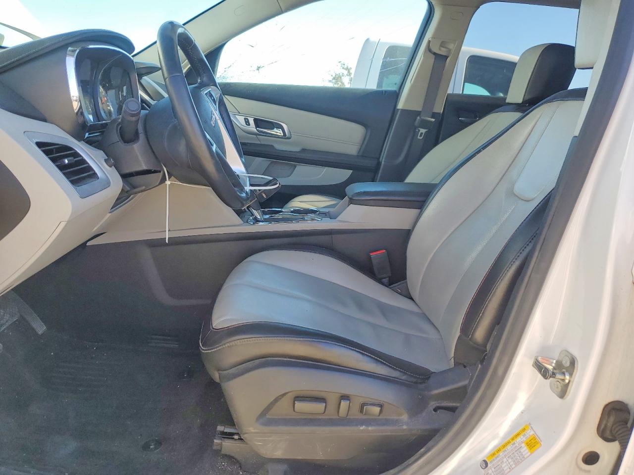 2017 GMC TERRAIN SLT photo 7