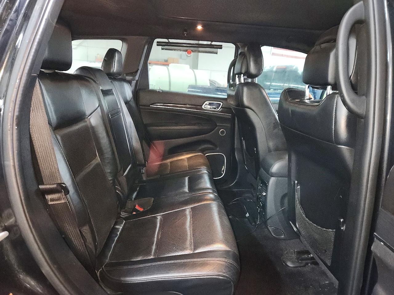 2016 JEEP GRAND CHEROKEE OVERLAND photo 21