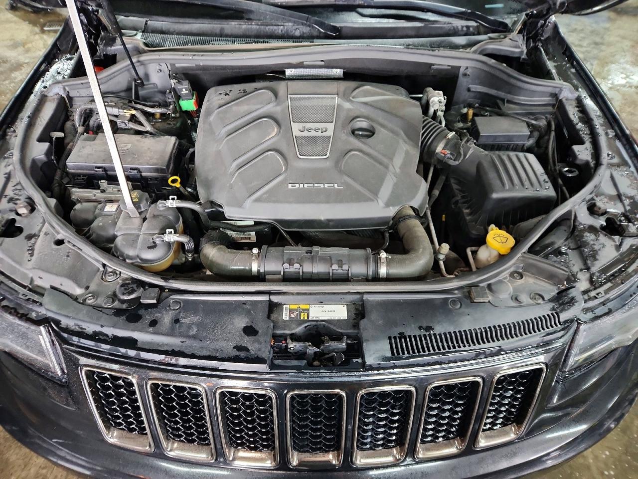 2016 JEEP GRAND CHEROKEE OVERLAND photo 23