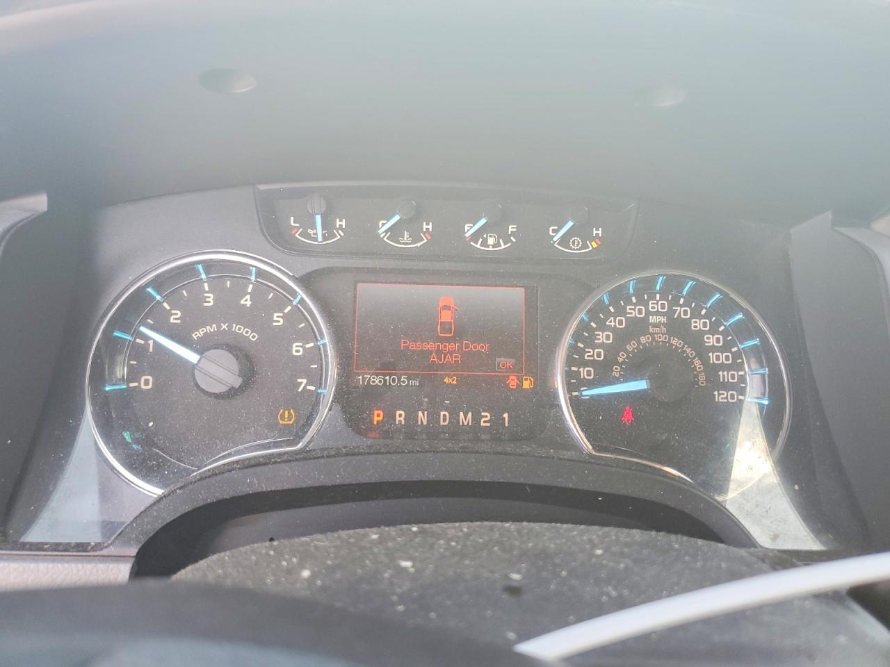 2011 FORD F150 SUPERCREW photo 9