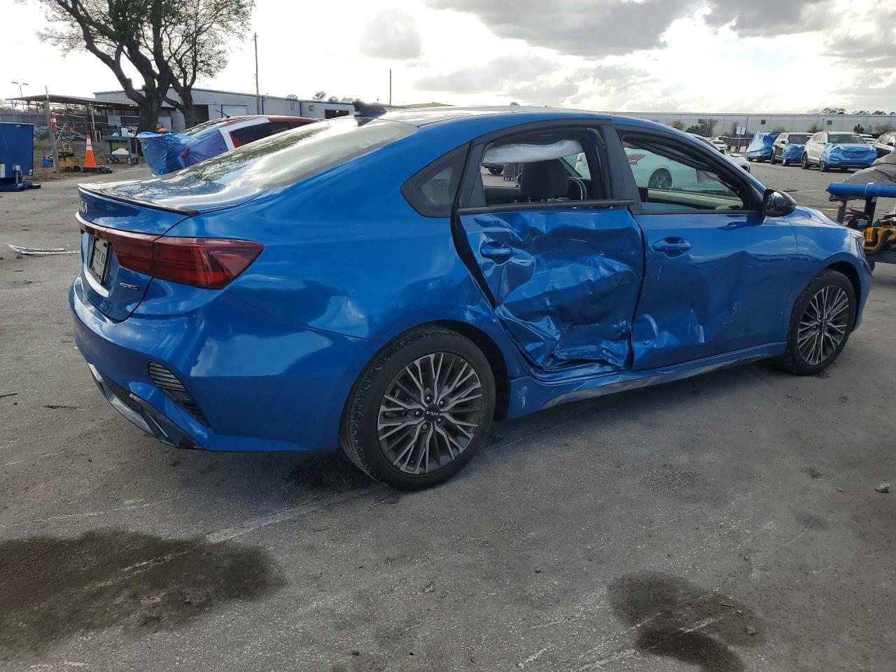 2023 KIA FORTE photo 7