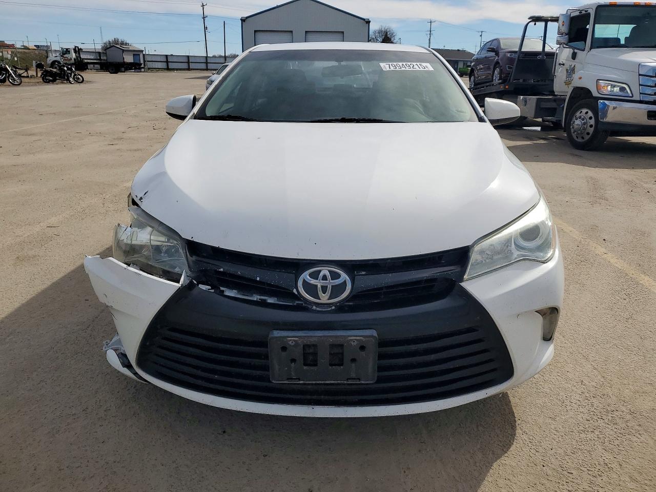2015 TOYOTA CAMRY LE photo 9