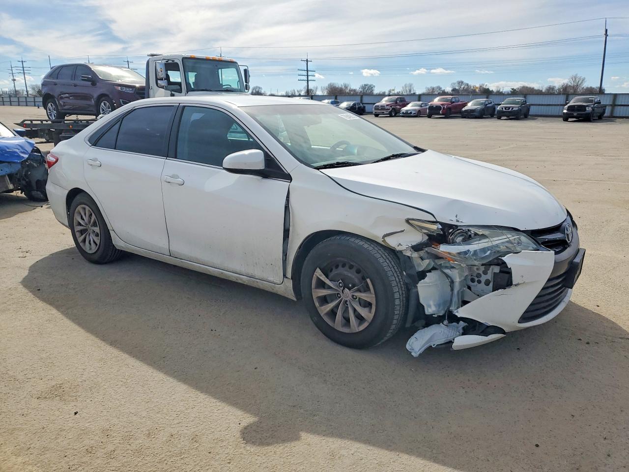 2015 TOYOTA CAMRY LE photo 7
