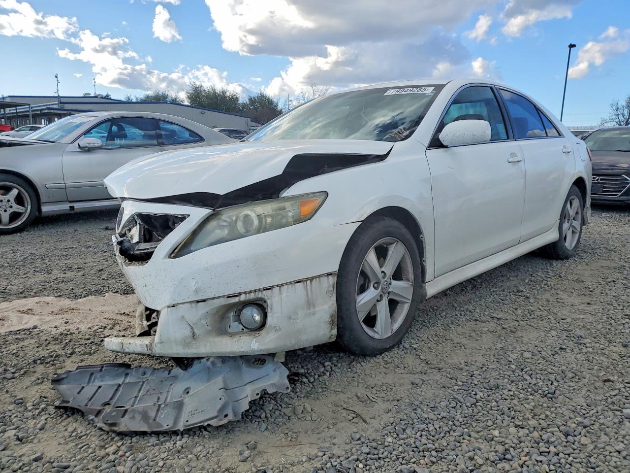 2011 TOYOTA CAMRY