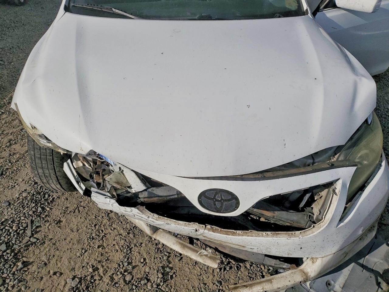 2011 TOYOTA CAMRY SE photo 11