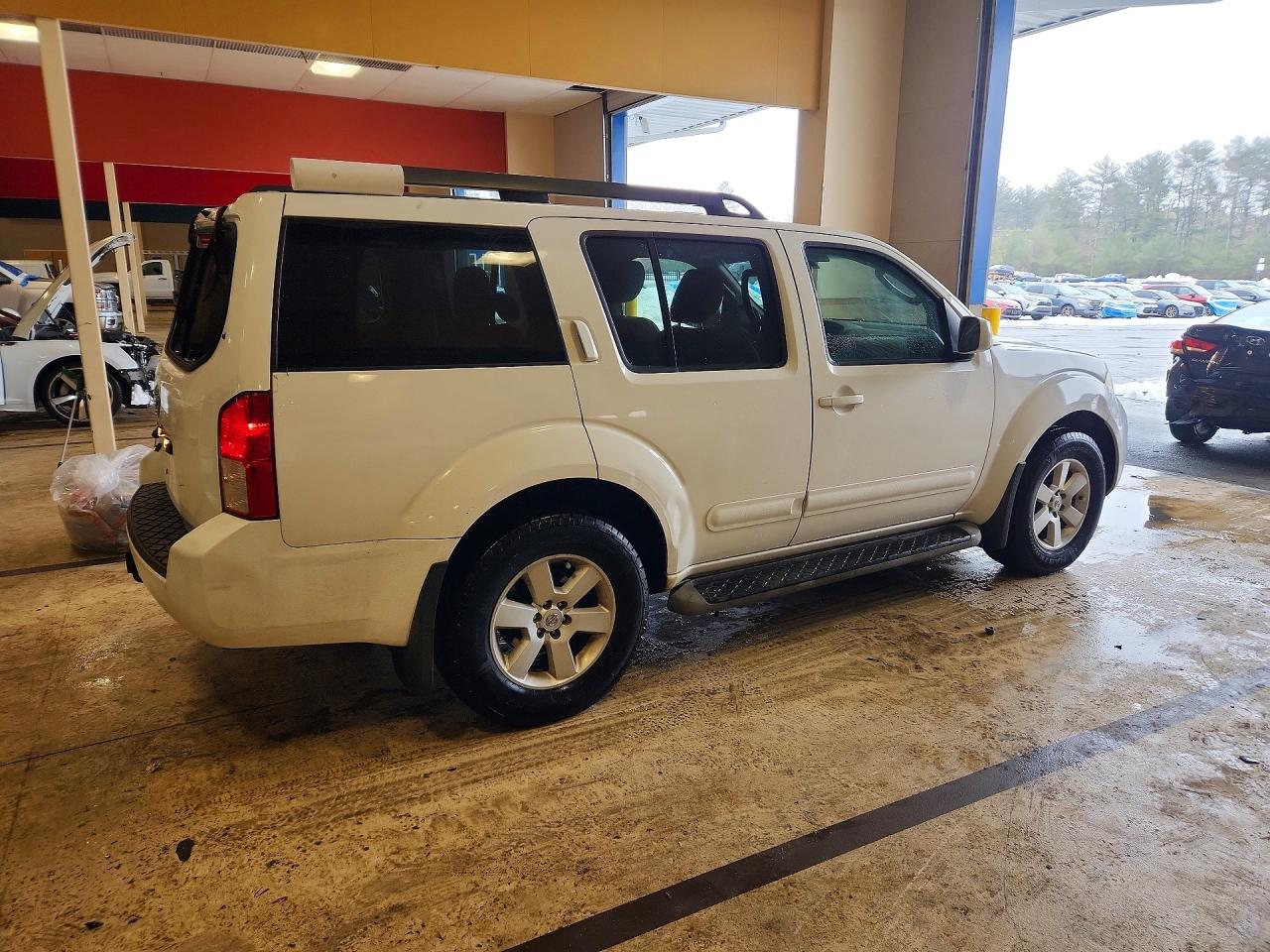 2012 NISSAN PATHFINDER S photo 3