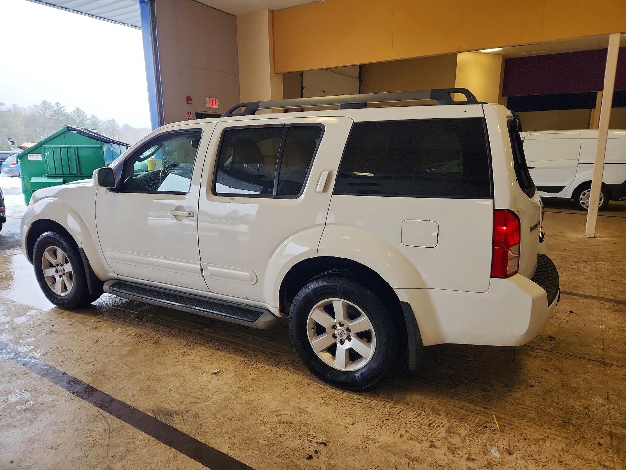 2012 NISSAN PATHFINDER S photo 2