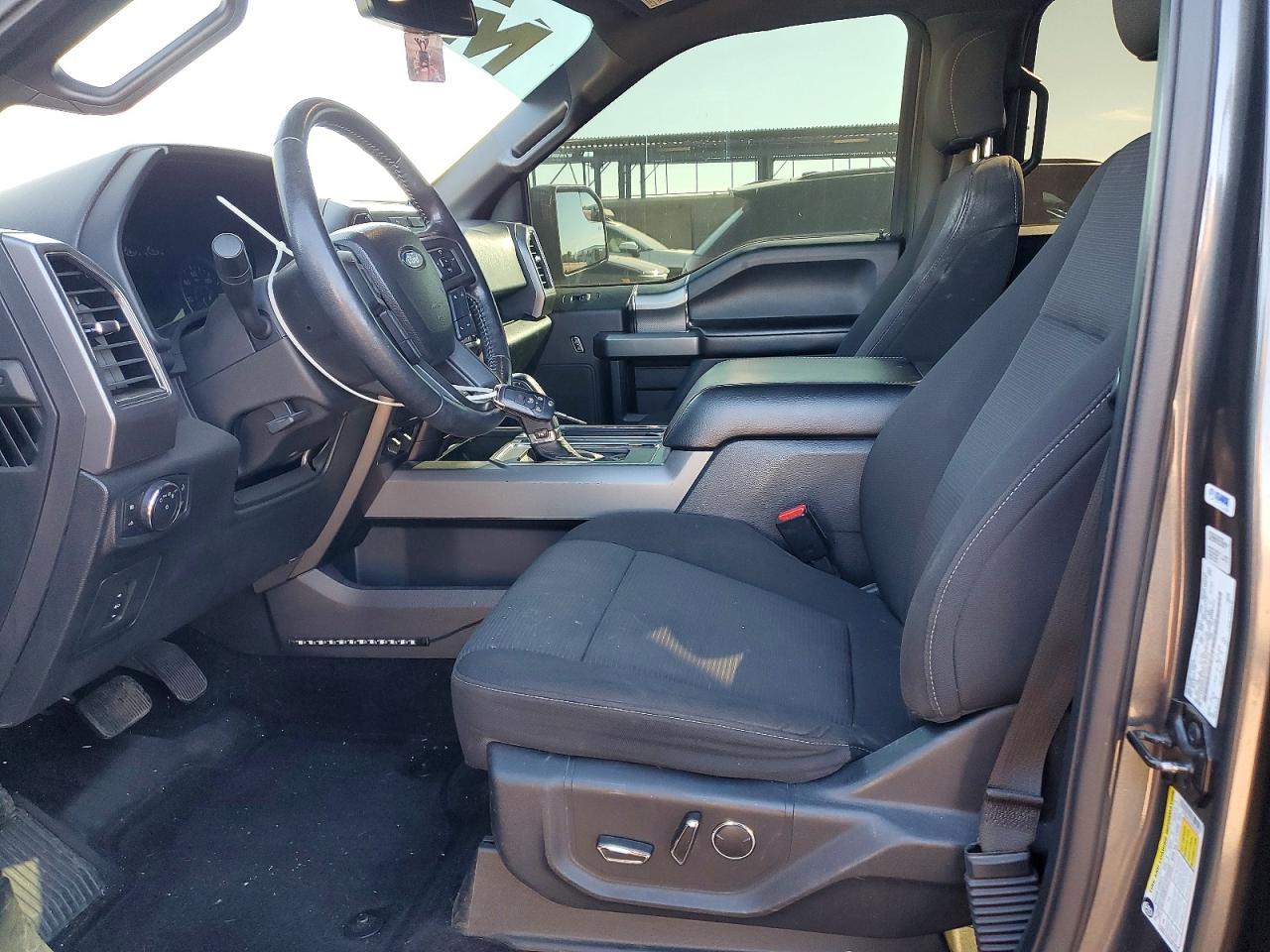 2017 FORD F150 SUPERCREW photo 13