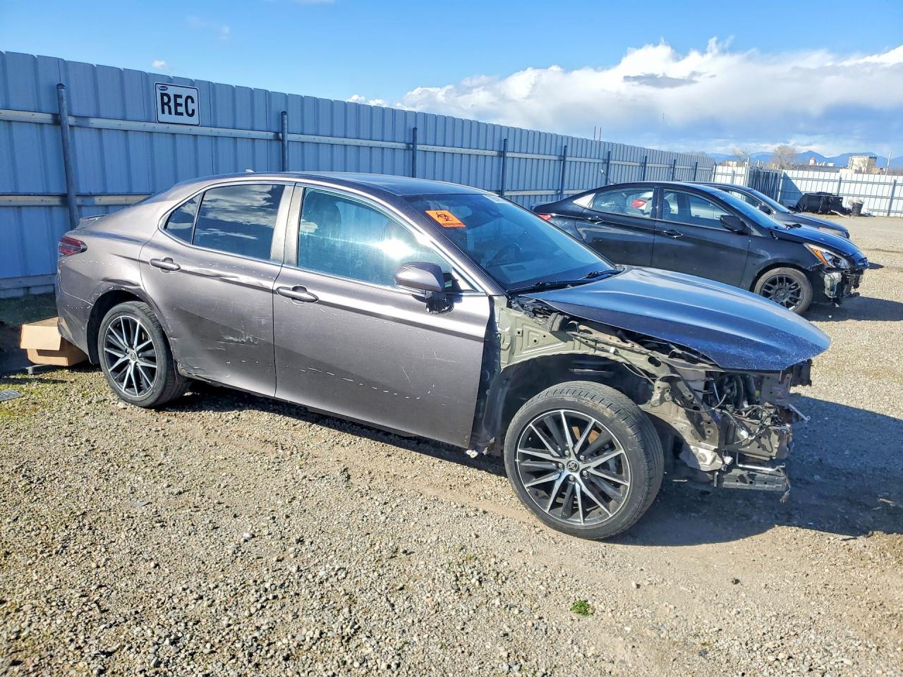 2022 TOYOTA CAMRY SE photo 4
