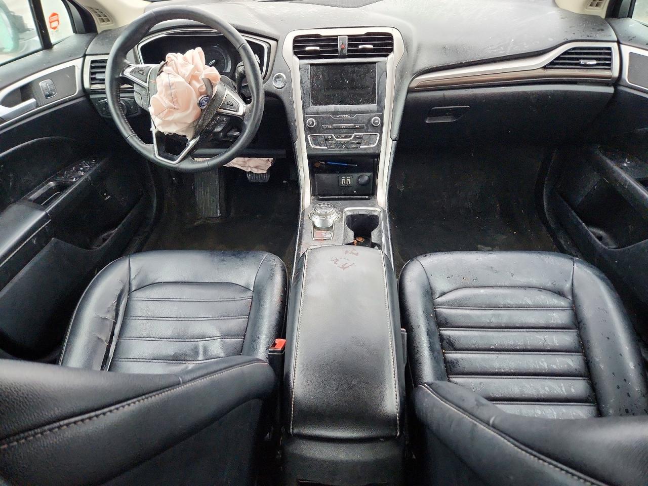 2020 FORD FUSION SEL photo 22