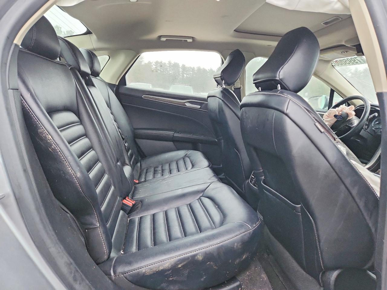 2020 FORD FUSION SEL photo 28
