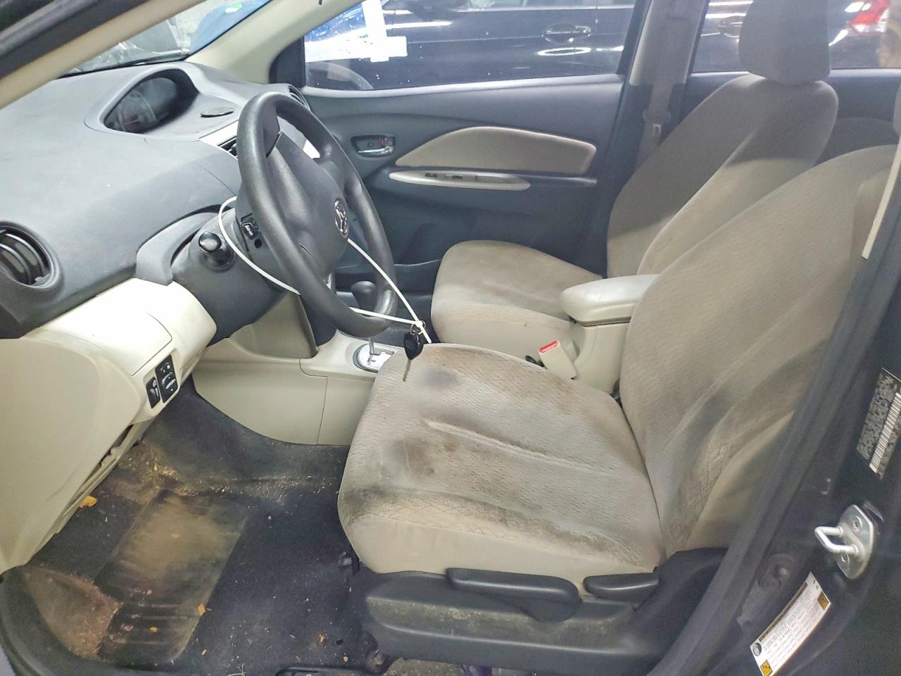 2007 TOYOTA YARIS BASE photo 6