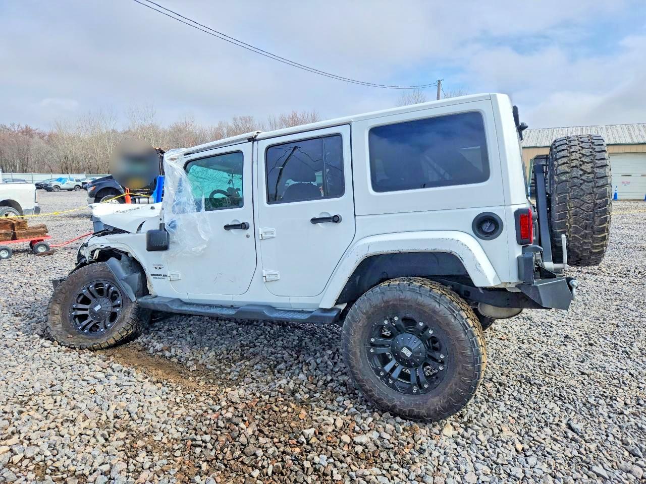 2016 JEEP WRANGLER UNLIMITED SAHARA photo 2