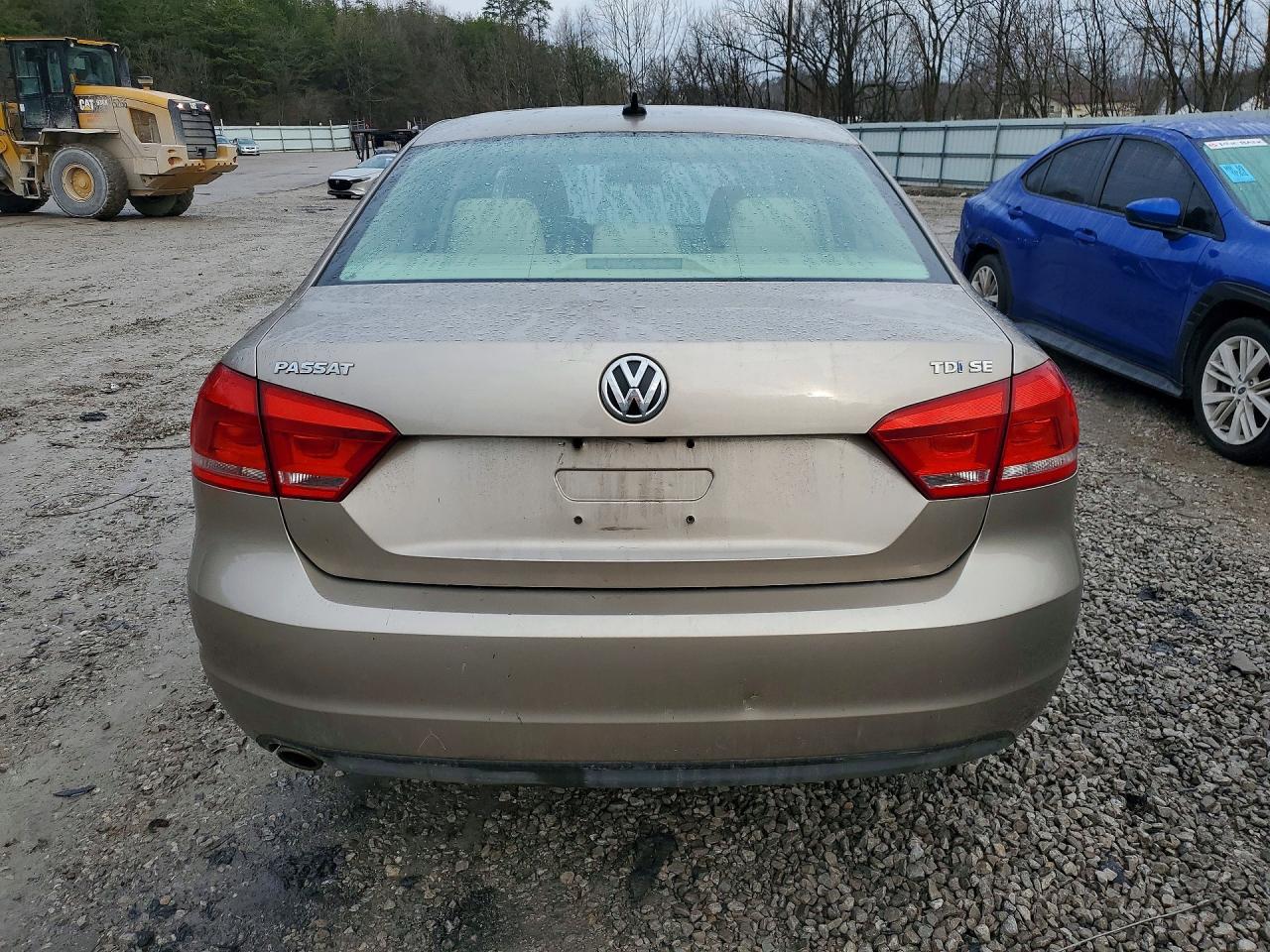 2015 VOLKSWAGEN PASSAT SE photo 11