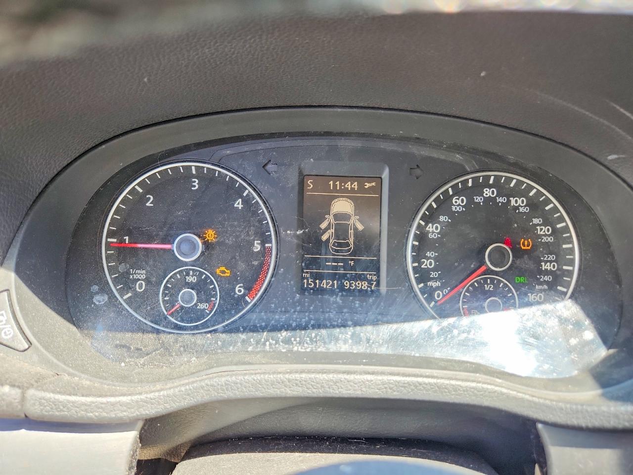 2015 VOLKSWAGEN PASSAT SE photo 18