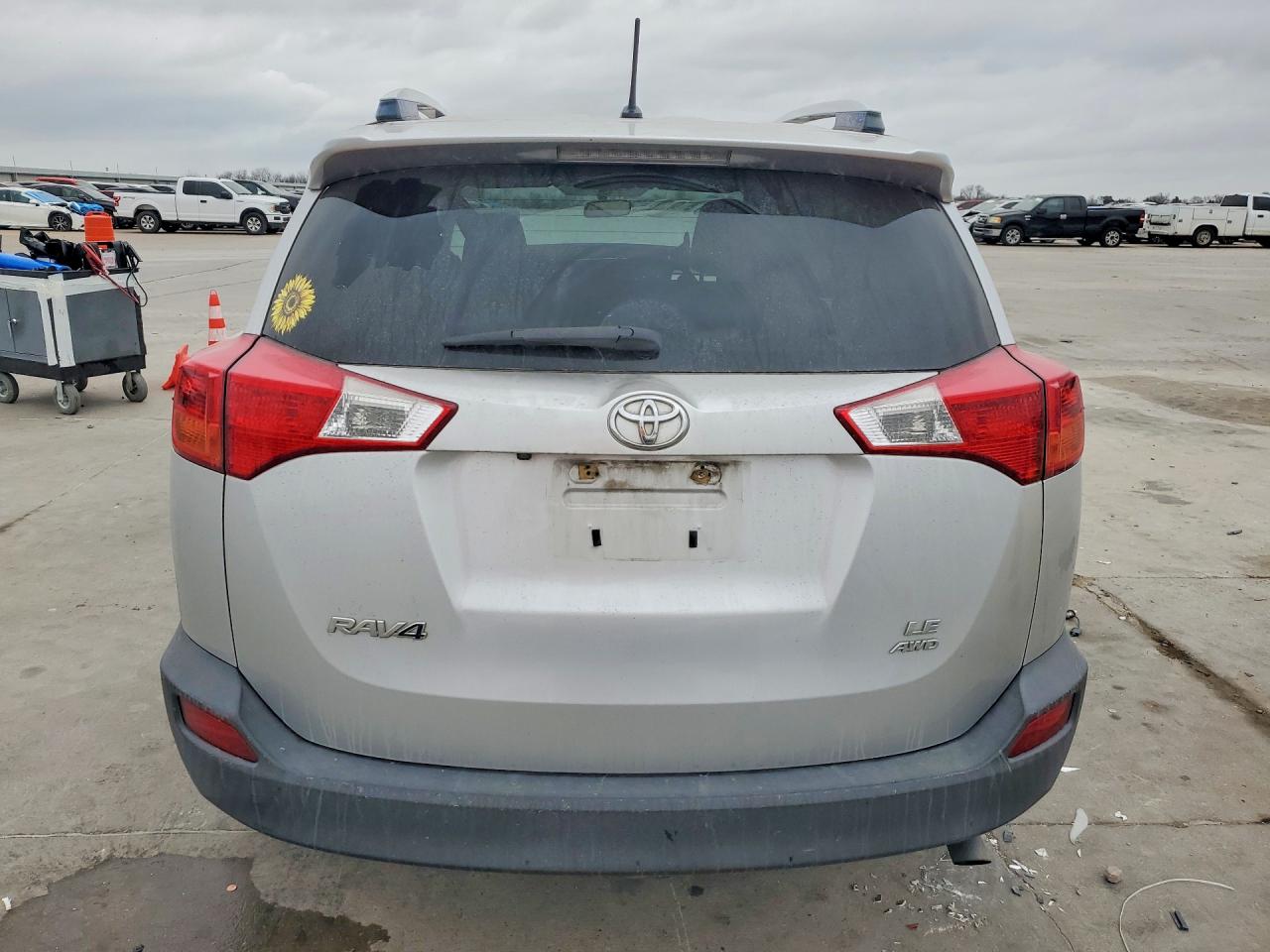 2013 TOYOTA RAV4 LE photo 11