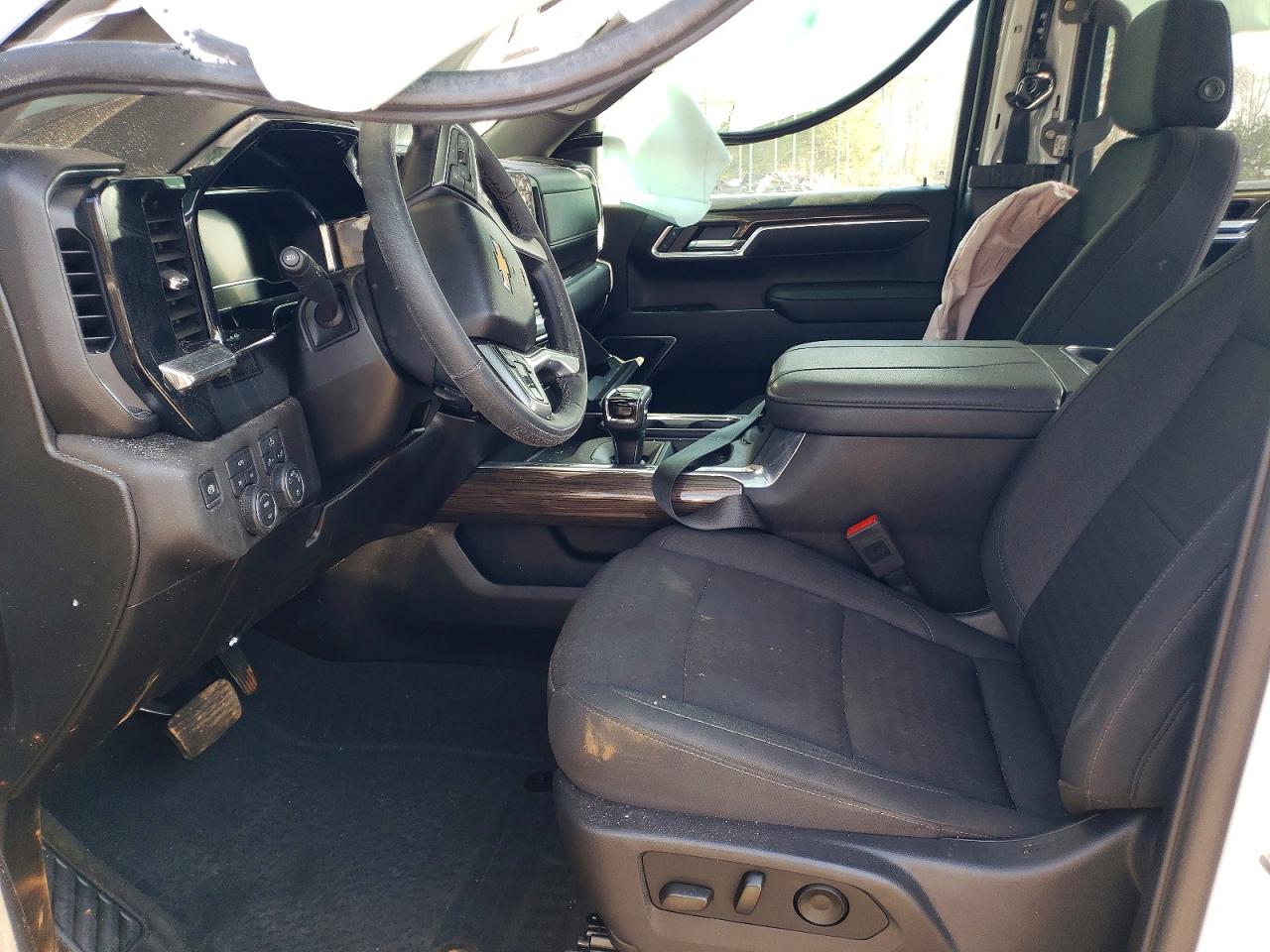 2024 CHEVROLET SILVERADO K1500 LT photo 19