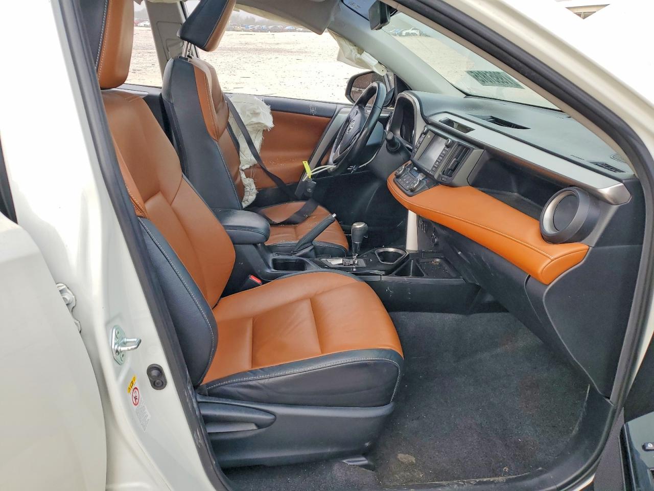 2017 TOYOTA RAV4 LIMITED photo 7