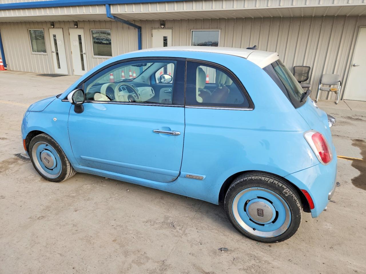 2015 FIAT 500 LOUNGE photo 3