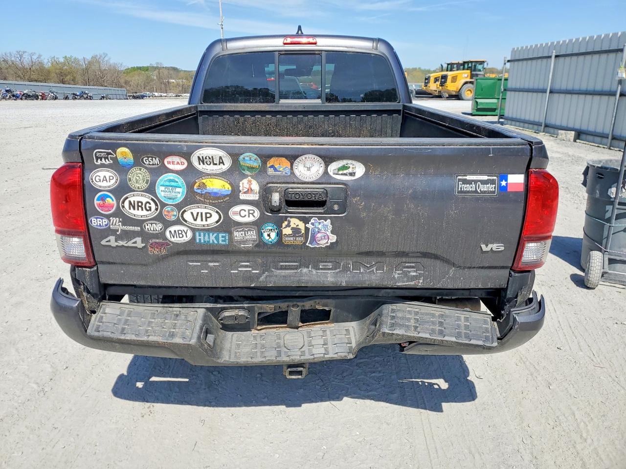 2022 TOYOTA TACOMA SR5 V6 photo 11