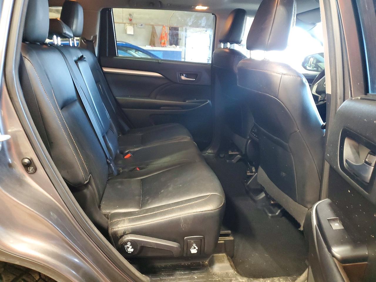 2018 TOYOTA HIGHLANDER XLE photo 31