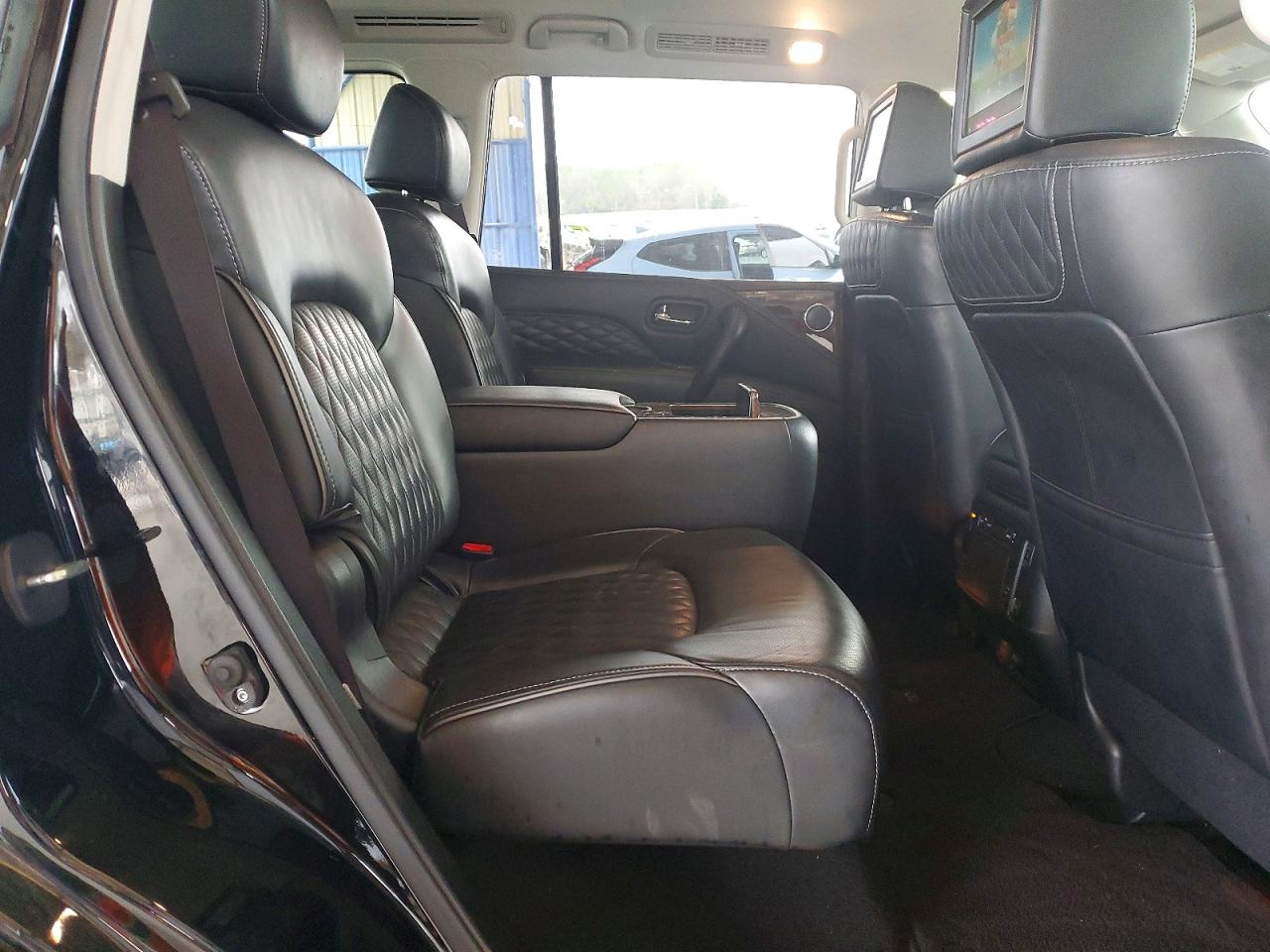 2019 INFINITI QX80 LUXE photo 11