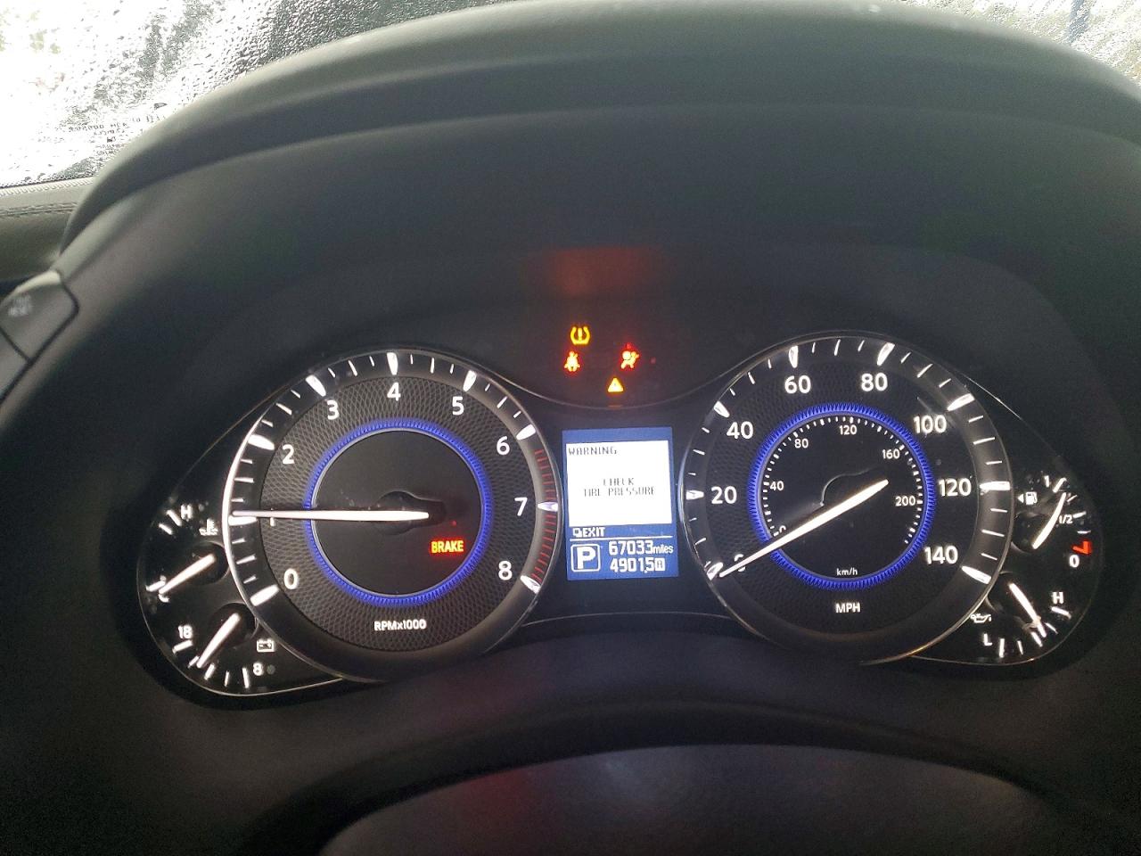 2019 INFINITI QX80 LUXE photo 9