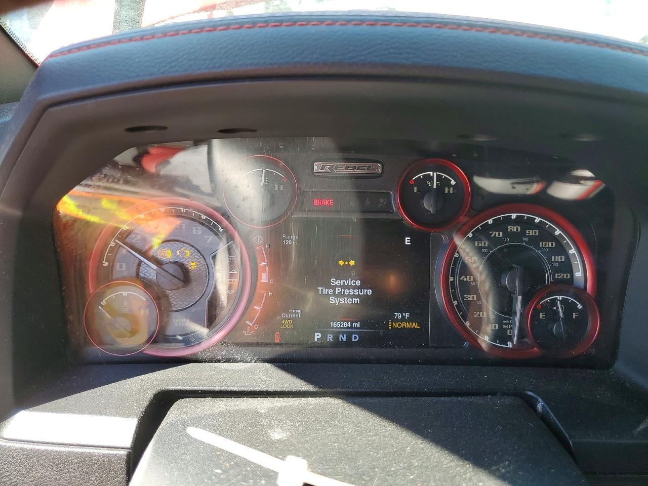2016 RAM 1500 REBEL photo 9