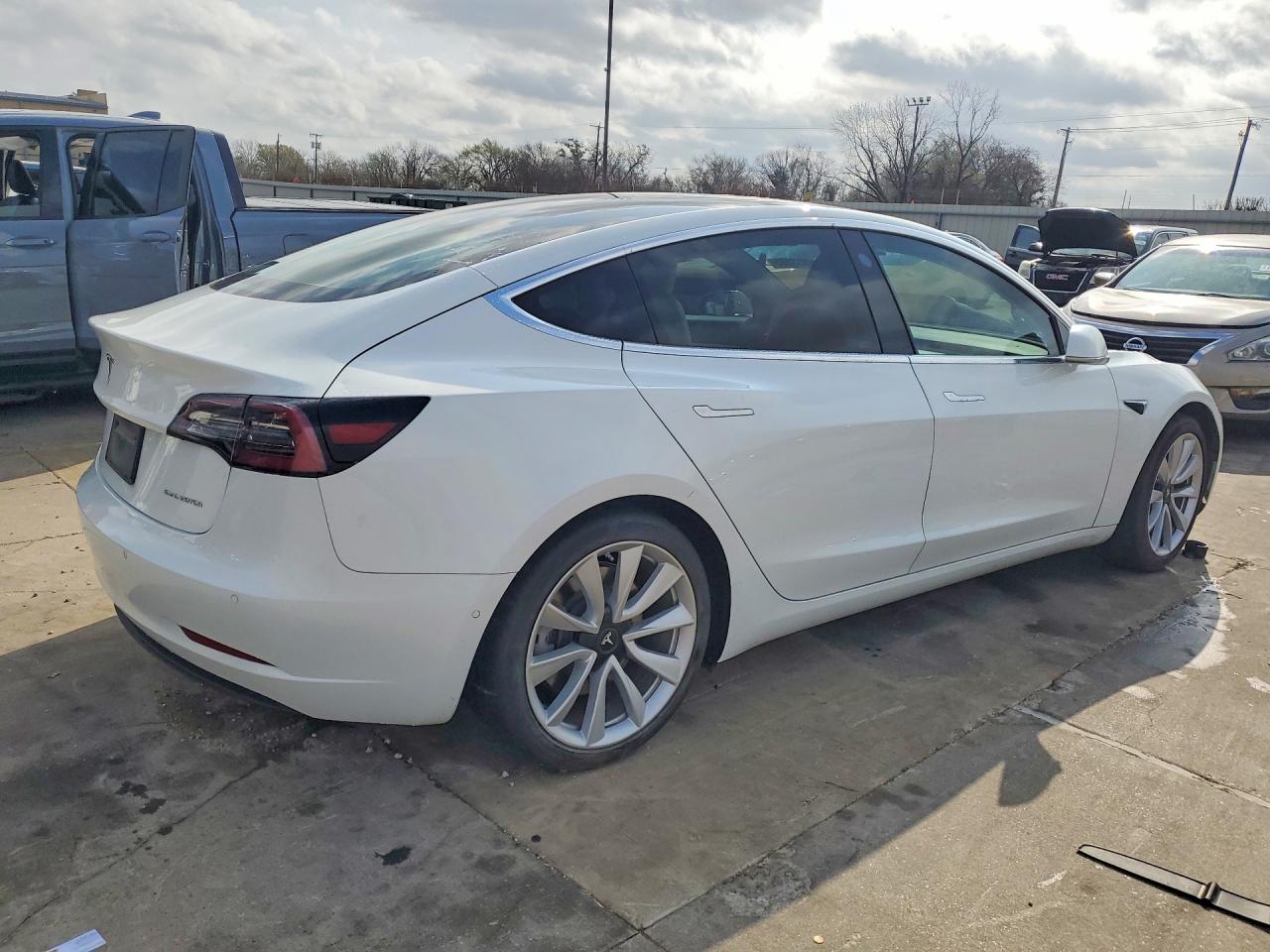 2018 TESLA MODEL 3 photo 7