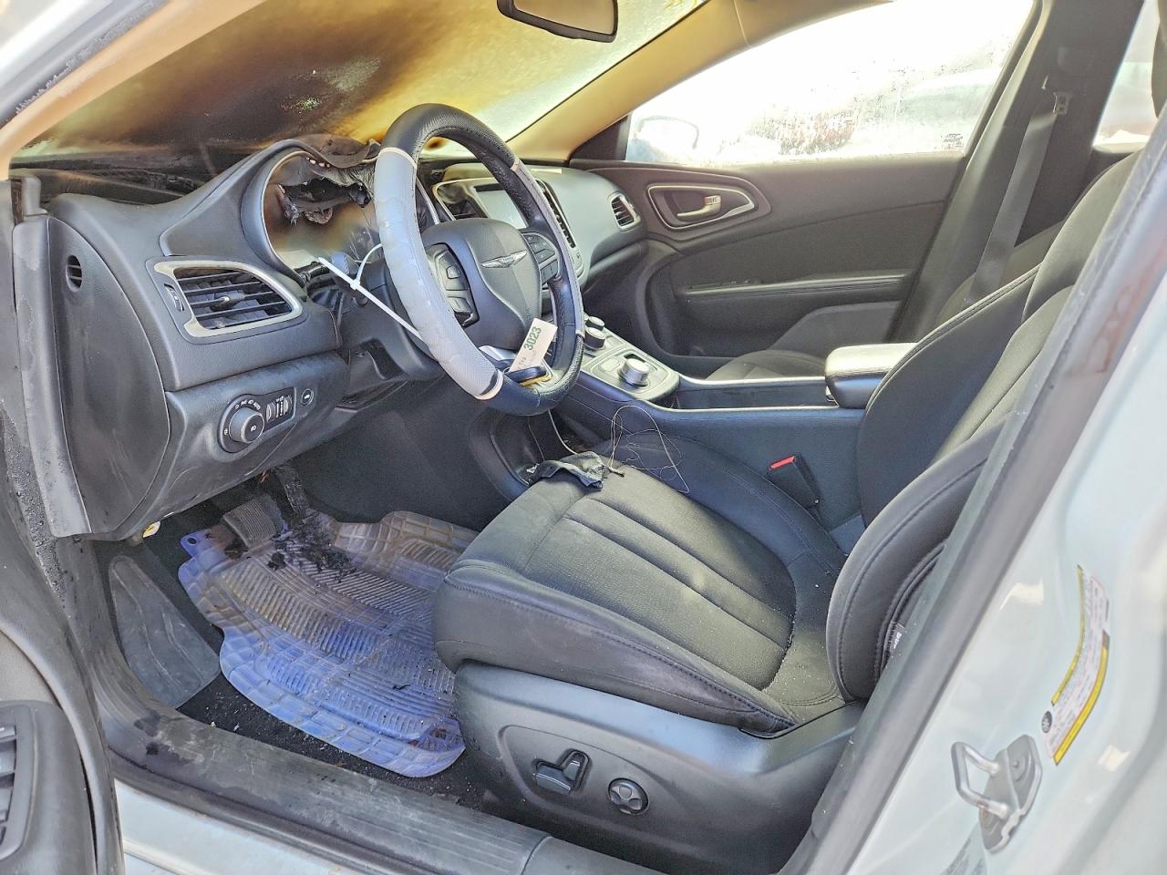 2015 CHRYSLER 200 LIMITED photo 7