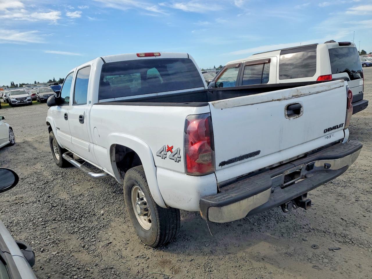 2005 CHEVROLET SILVERADO K2500 HEAVY DUTY photo 2