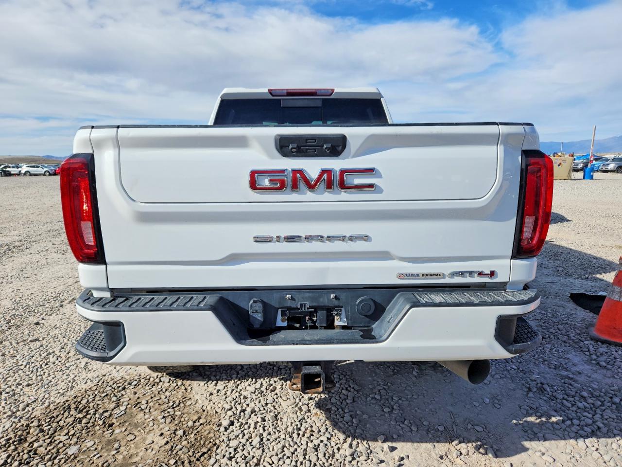 2020 GMC SIERRA K3500 AT4 photo 11