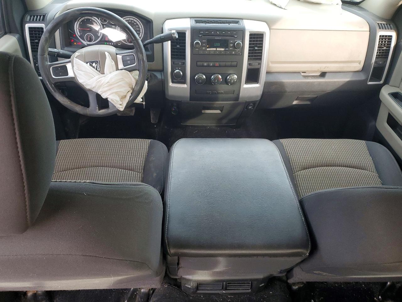 2011 DODGE RAM 1500 photo 22