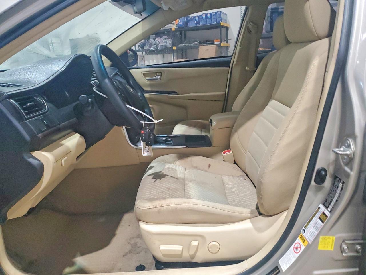 2017 TOYOTA CAMRY LE photo 13