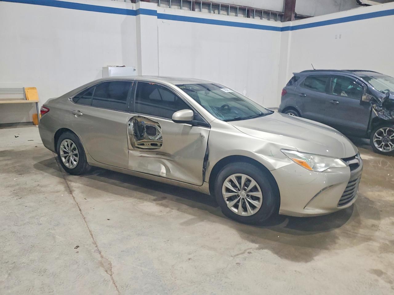 2017 TOYOTA CAMRY LE photo 7