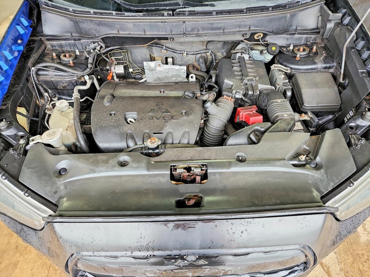 2013 MITSUBISHI OUTLANDER photo 12