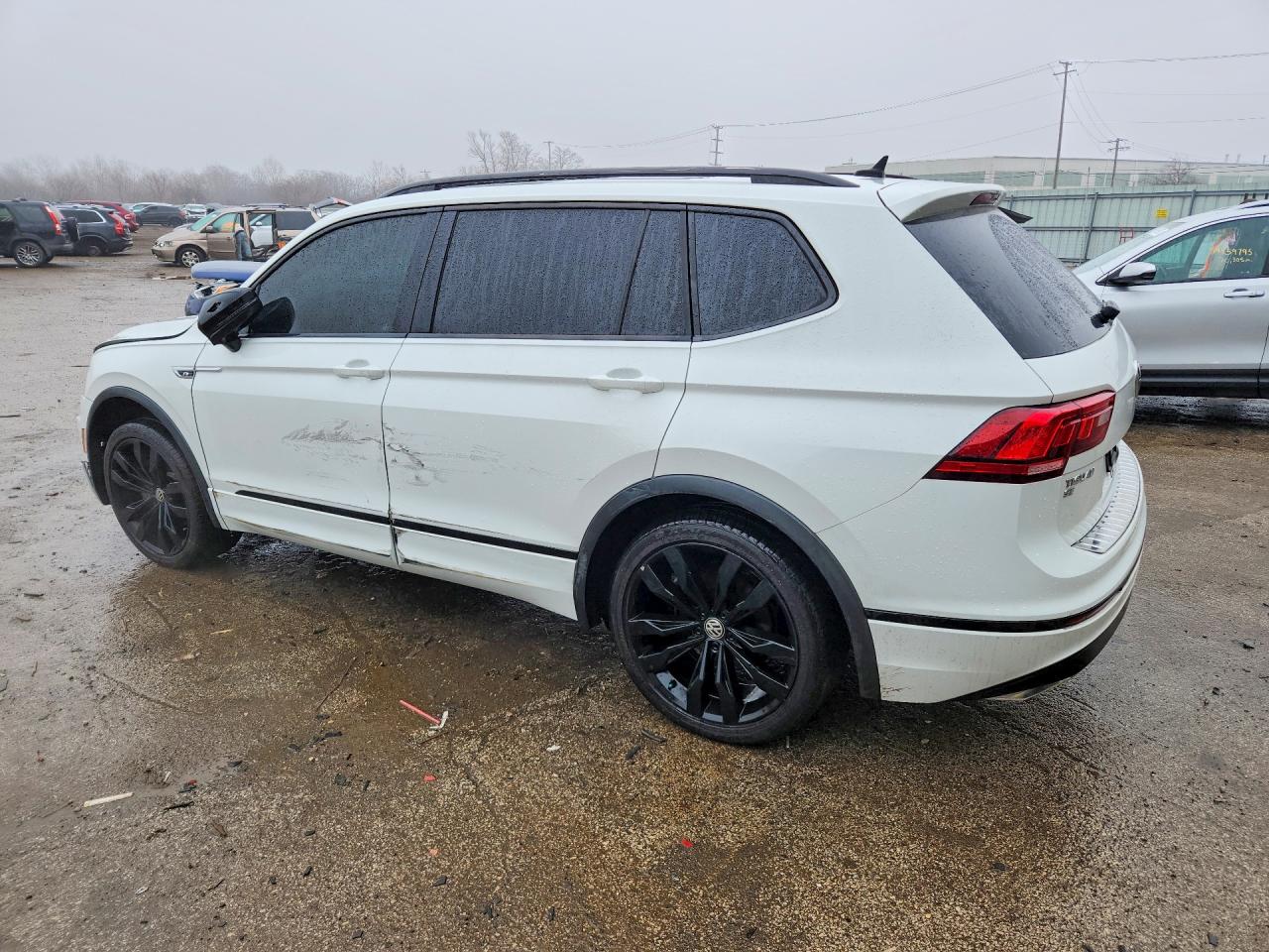 2020 VOLKSWAGEN TIGUAN SE photo 3