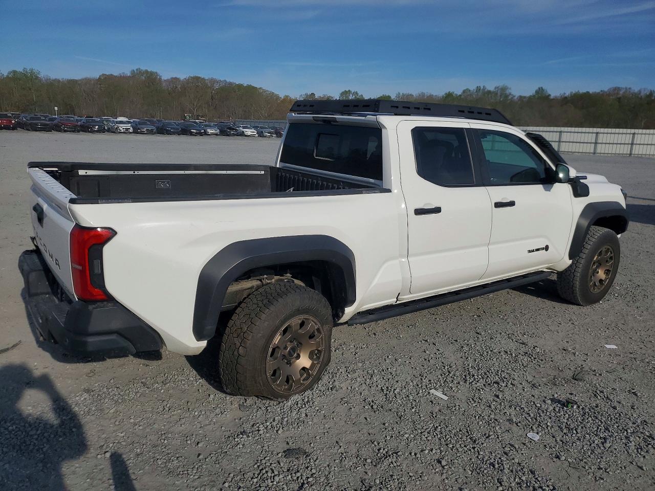 2024 TOYOTA TACOMA TRAILHUNTER HV photo 7