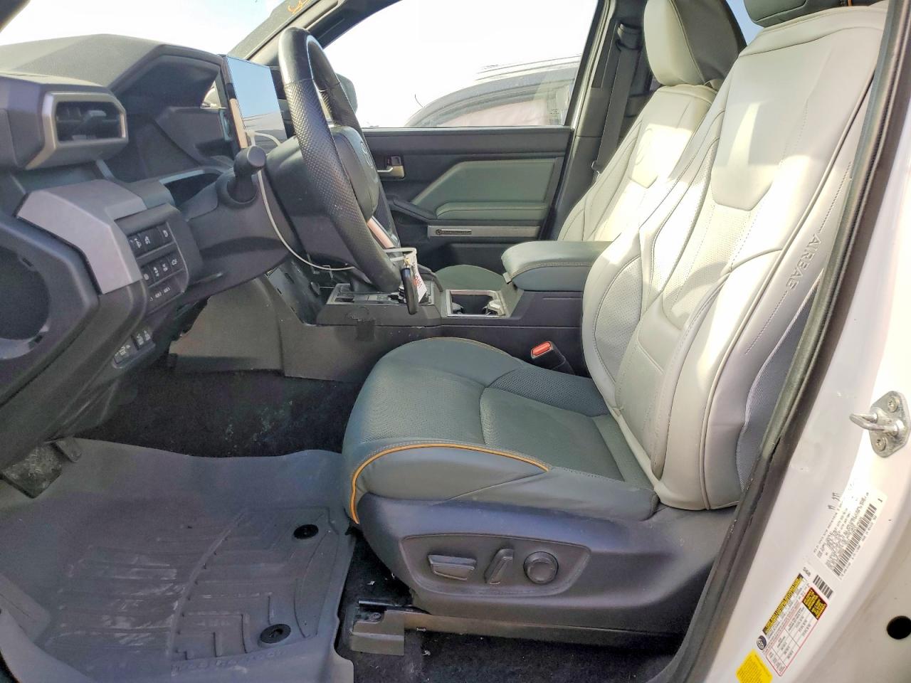 2024 TOYOTA TACOMA TRAILHUNTER HV photo 19