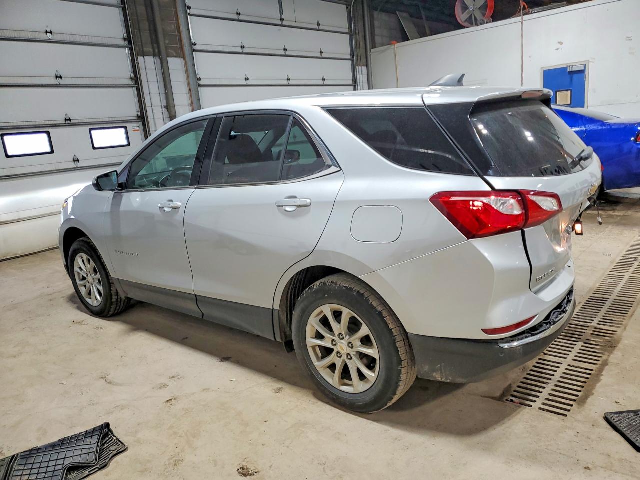 2018 CHEVROLET EQUINOX LT photo 4