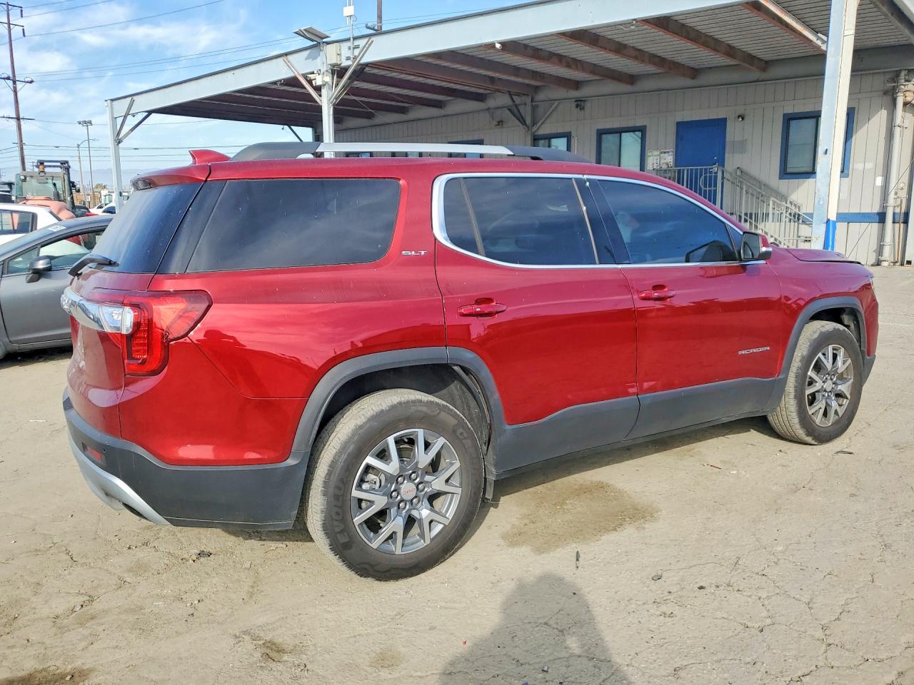 2023 GMC ACADIA SLT photo 3
