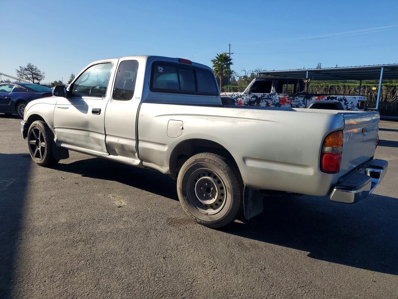 2002 TOYOTA TACOMA BASE photo 3