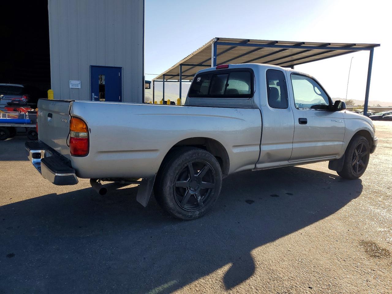 2002 TOYOTA TACOMA BASE photo 5