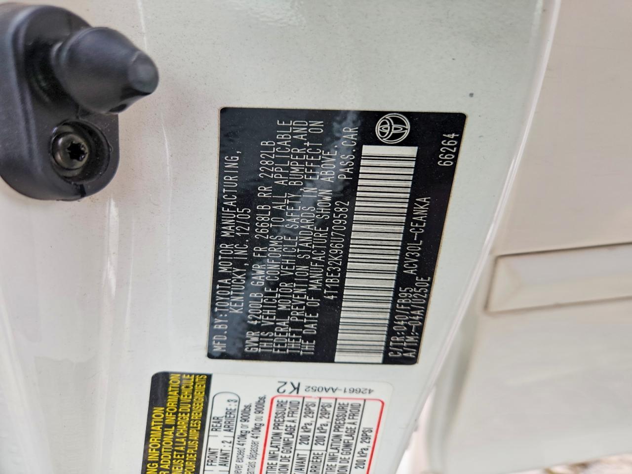 2006 TOYOTA CAMRY LE photo 37
