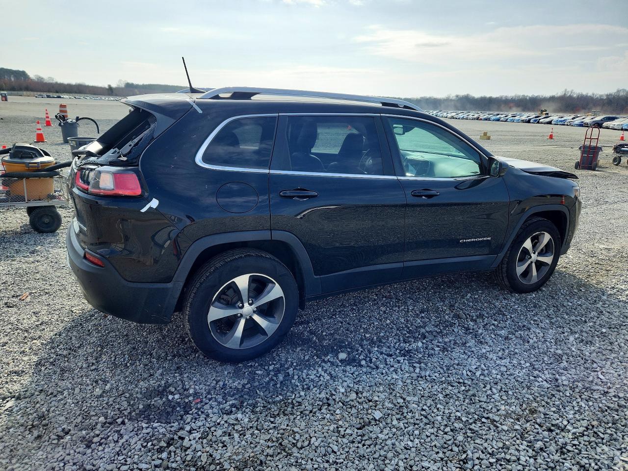 2019 JEEP CHEROKEE LIMITED photo 3