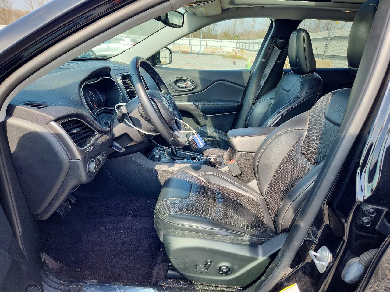 2019 JEEP CHEROKEE LIMITED photo 7