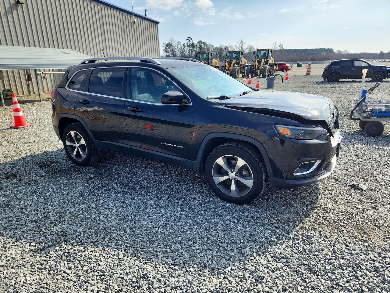 2019 JEEP CHEROKEE LIMITED photo 4